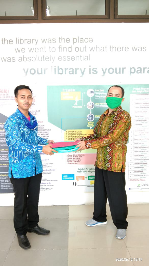 Monitor Perpustakaan Desa Sumberharjo - Menyerahkan Isian Instrumen Lomba Perpustakaan Desa Tingkat DIY 2020