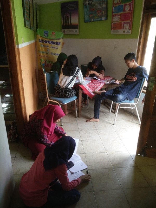 Rumah Data kependudukan (RDK) KKB Sengir_sekolah daring