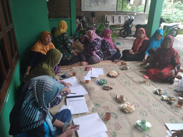 Pertemuan Rutin PKK Dusun Sengir Sumberharjo