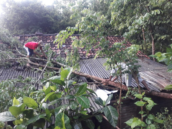 Gotong Royong Dampak Bencana Alam 
