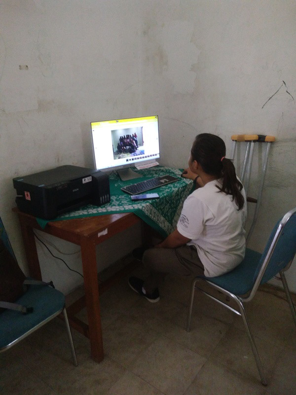 Multimedia Mahasiswa KKN UST Di Kampung KB Sengir