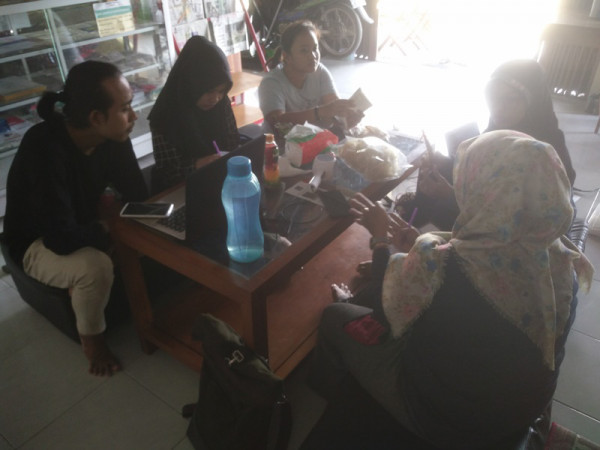 Monitor Kegiatan Perpustakaan Desa Sumberharjo_Kegiatan KKN UST Yogyakarta_UPPKS Bina Karya