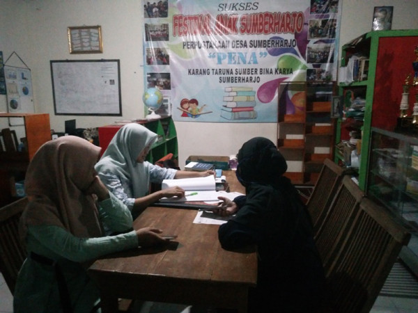 Kampung KB Sengir_Monitor Kegiatan Perpustakaan Desa Sumberharjo_Persiapan Lomba Perpustakaan Desa Tingkat DI Yogyakarta 2020_Melengkapi Instrumen Lomba