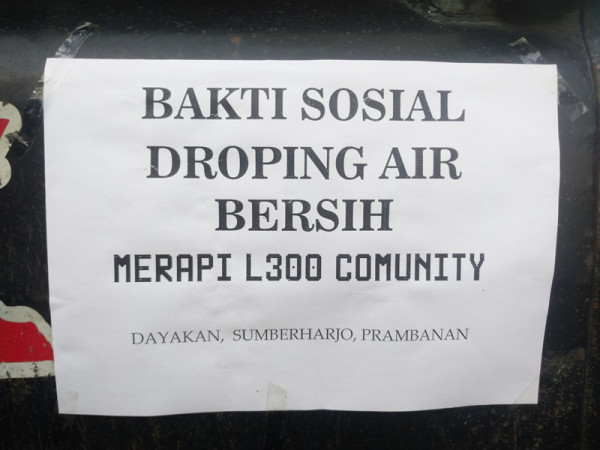 Kampung KB Sengir_Bencana Kekeringan Sumberharjo_Menerima Dropping Air Bersih Dari Komunitas Merapi L300 Sleman
