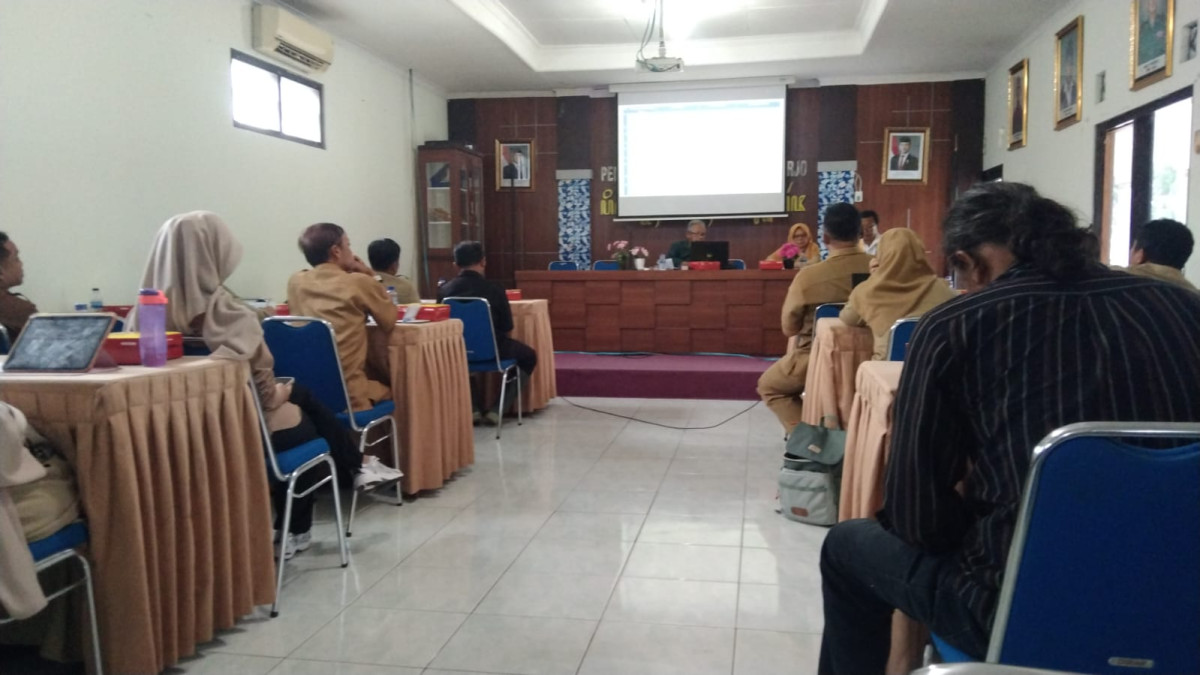 FOCUS GROUP DISCUSSION (FGD) KE-2 PENYUSUNAN KAJIAN PENGEMBANGAN GEOSITE RAYAPAN TANAH NGLEPEN KALURAHAN SUMBERHARJO, PRAMBANAN, SLEMAN