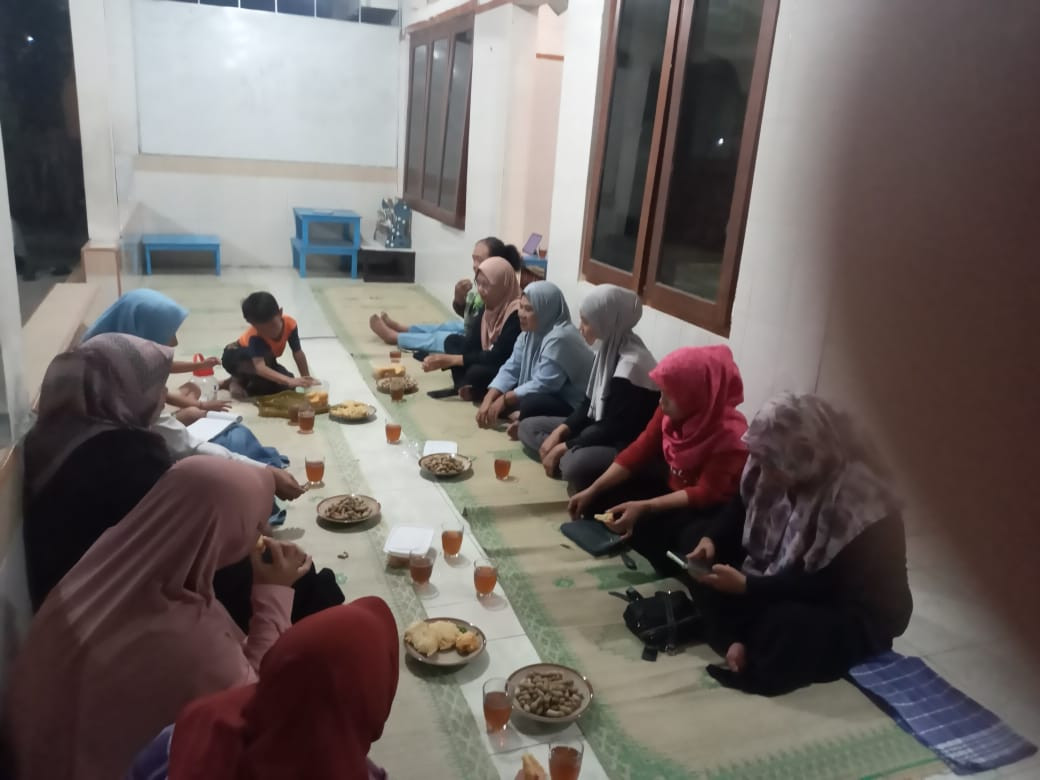 RAPAT LOMBA SISKAMLING PADUKUHAN SAWO,SUMBERHARJO,PRAMBANAN,SLEMAN