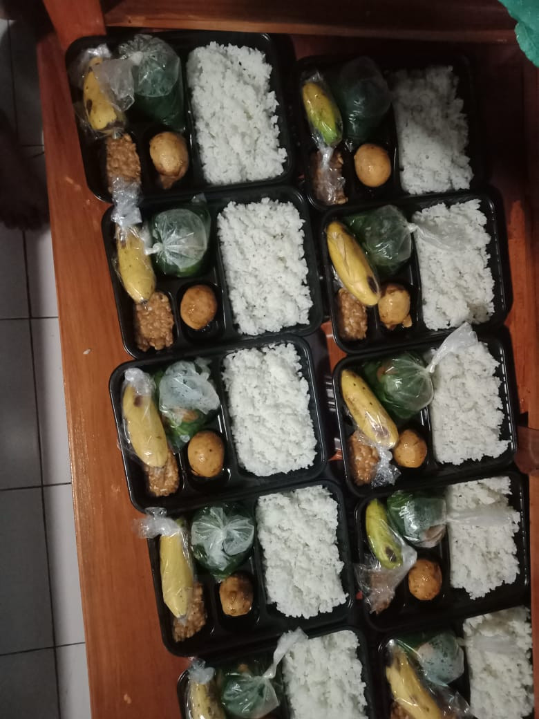 DASHAT (Dapur Sehat Atasi Stunting) berupa pemberian PMT kpd balita di Posyandu Melon, padukuhan Jontro