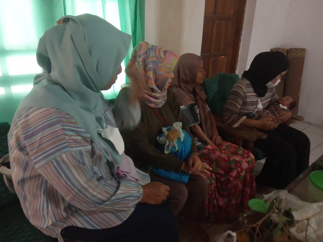 Pendampingan Ibu Pasca Melahirkan Padukuhan Kalinongko Lor