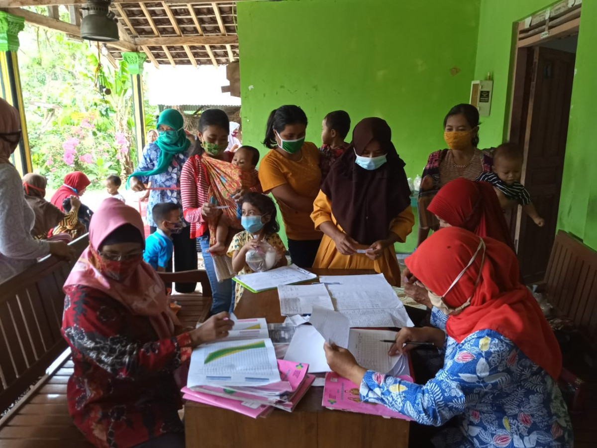 Pesrta posyandu balita dusun nawung