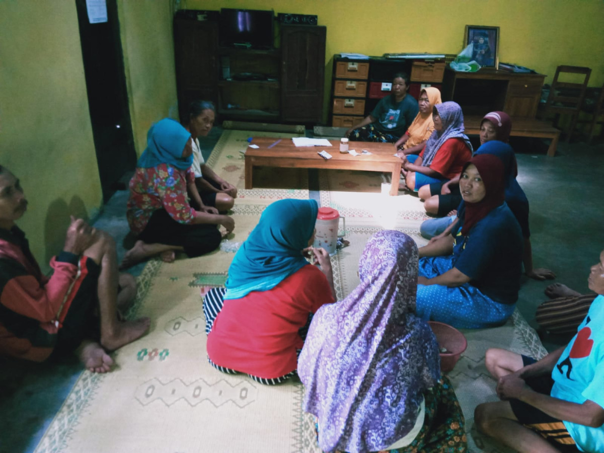 Pertemuan rutin PKK Dusun Nawung