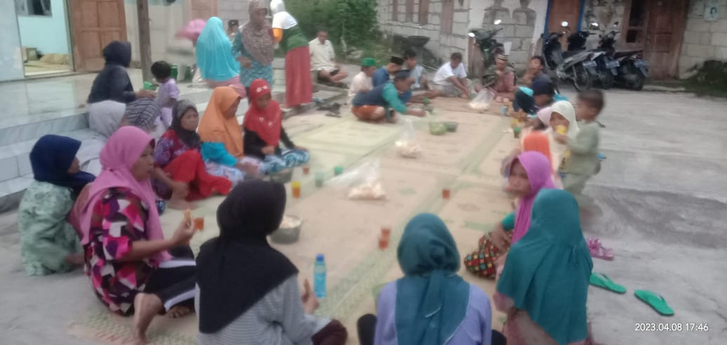 Buka bersama warga RT 01 RW 10 dusun buncar