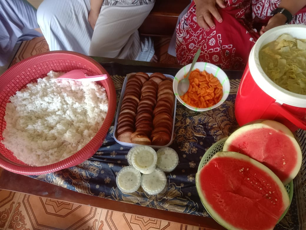 DASHAT (Dapur Sehat Atasi Stunting) berupa pemberian PMT kpd balita di Posyandu Pepaya, Padukuhan Kaliniongko Lor