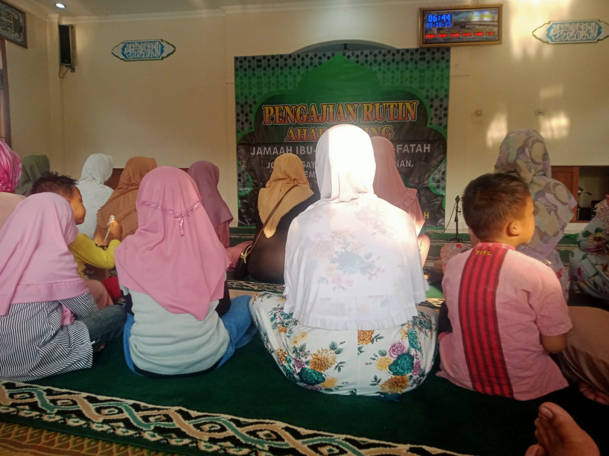 Pengajian Minggu Pagi Jamaah Masjid Al Fatah padukuhan Jontro