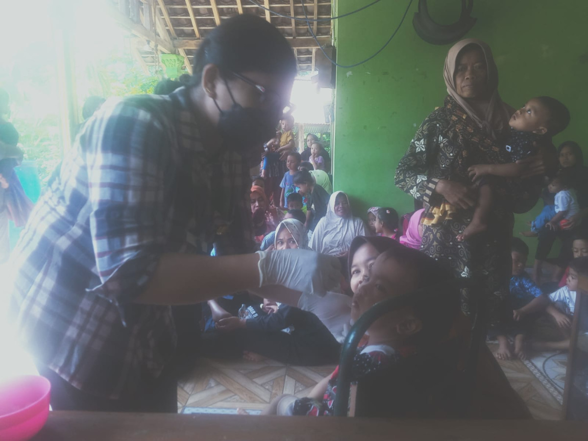 kegiatan imunisasi sub pin polio padukuhan nawung