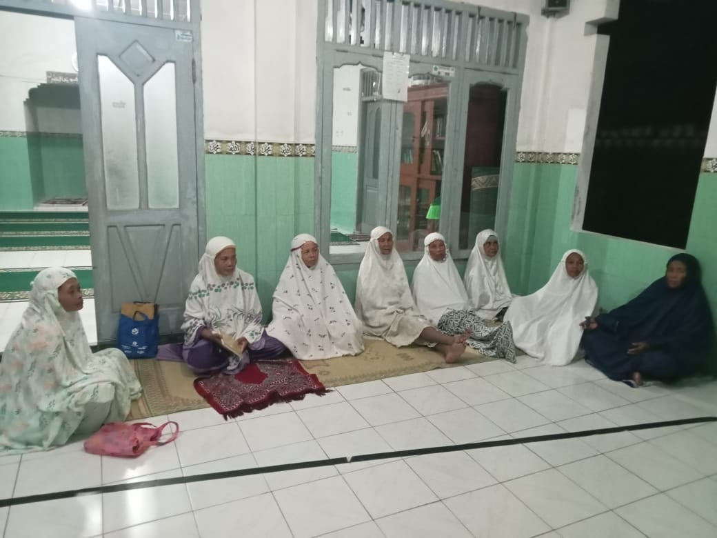 Pengajian Ibu ibu di Masjid Saad bin Waqos