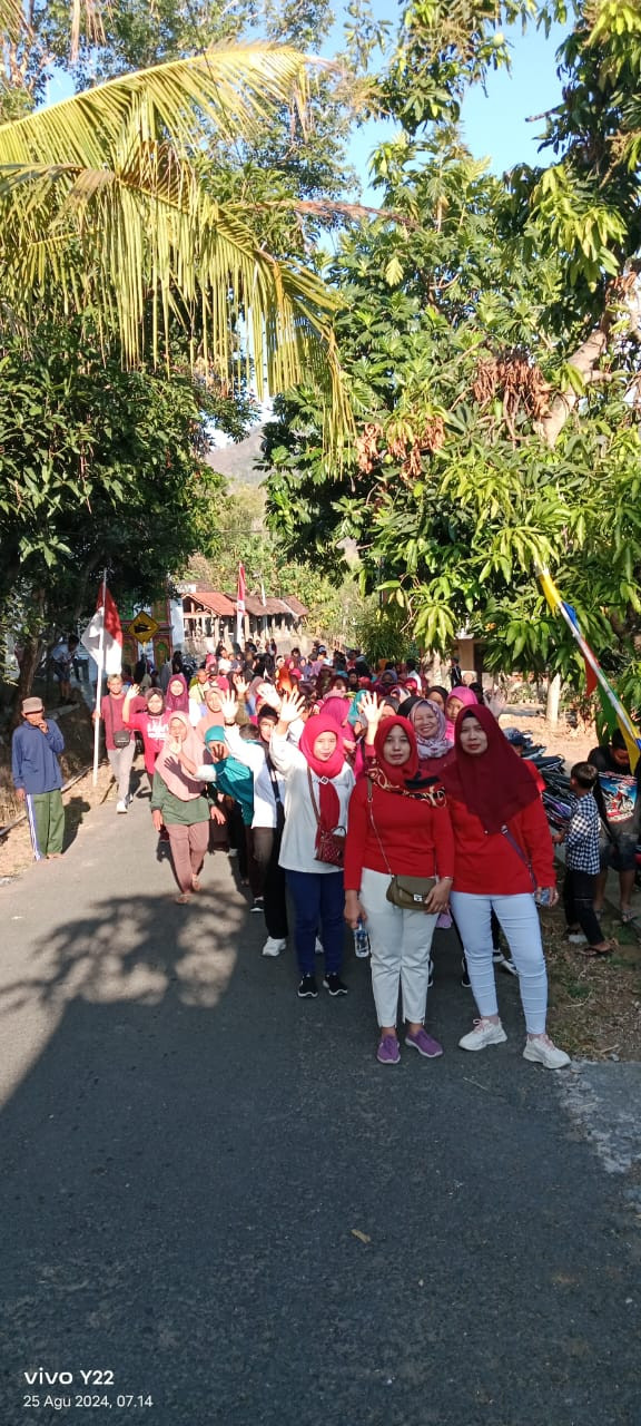 Jalan Sehat Menyemarakan HUT RI ke 79 Padukuhan Kalinongko Lor