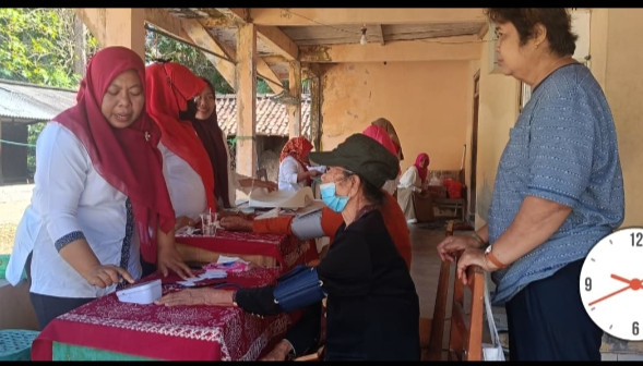 kegiatan posyandu lansia padukuhan jontro