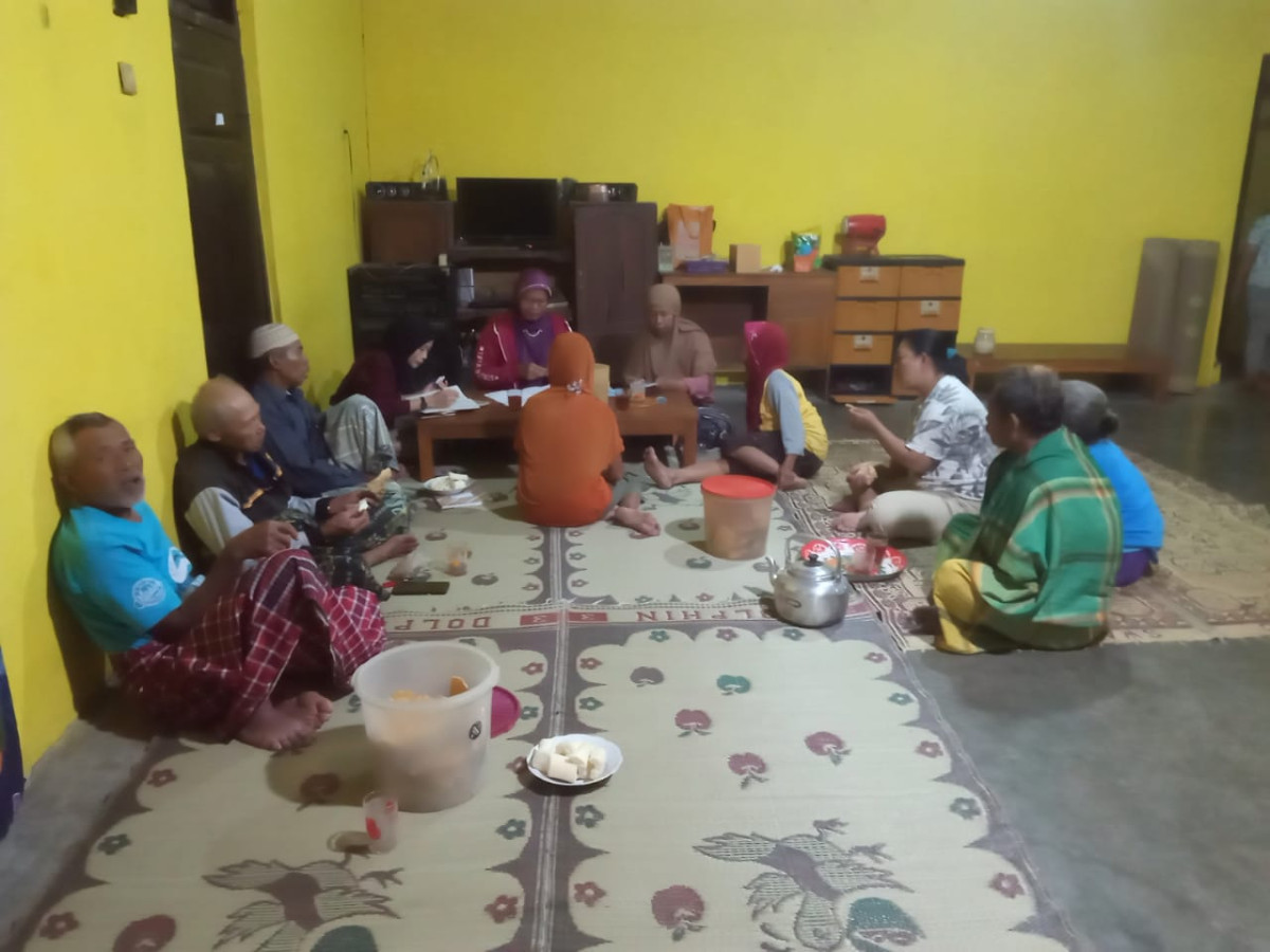 kegiatan arisan koperasi padukuhan nawung