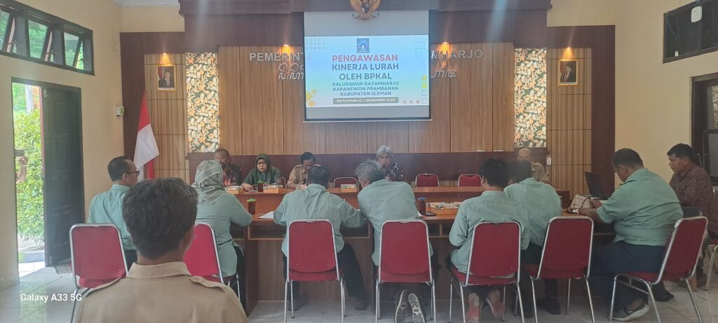 Pengawasan Kinerja Lurah oleh BPKal Gayamharjo