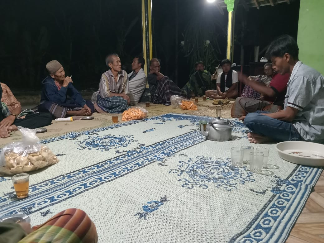 kegiatan arisan bapak padukuhan nawung