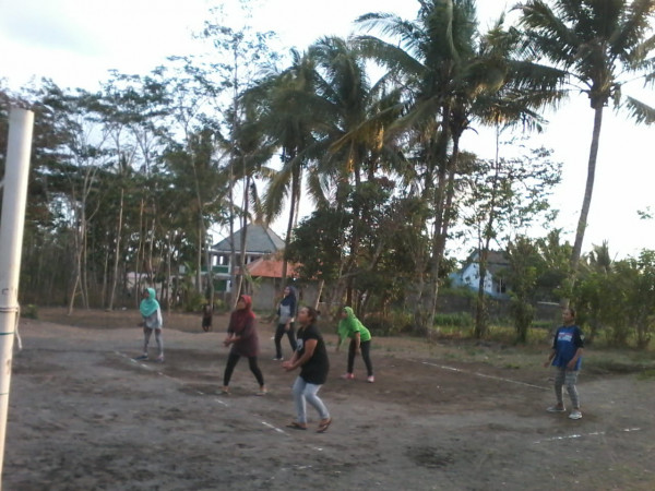 Latihan volly ibuk2