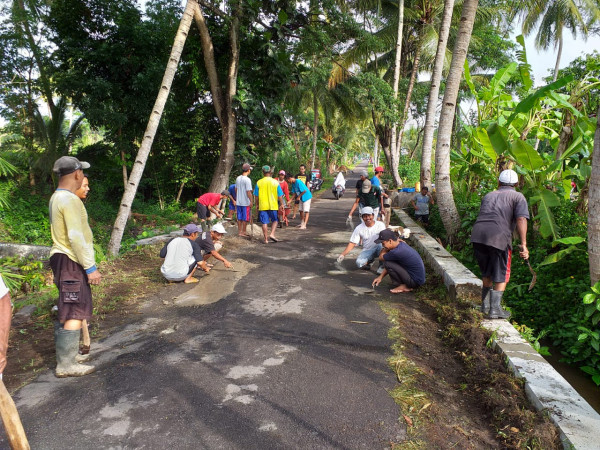 Gotong Royong  