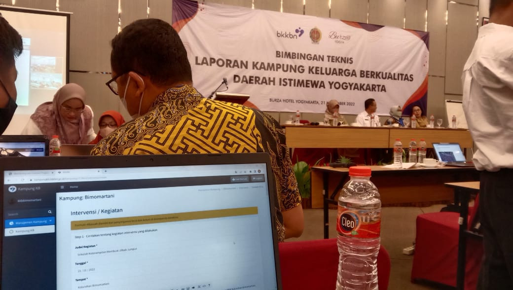 Bimbingan Teknis Laporan Kampung Keluarga Berkualitas DIY yang dilaksanakan BKKBN di Hotel Burza Yogyakarta