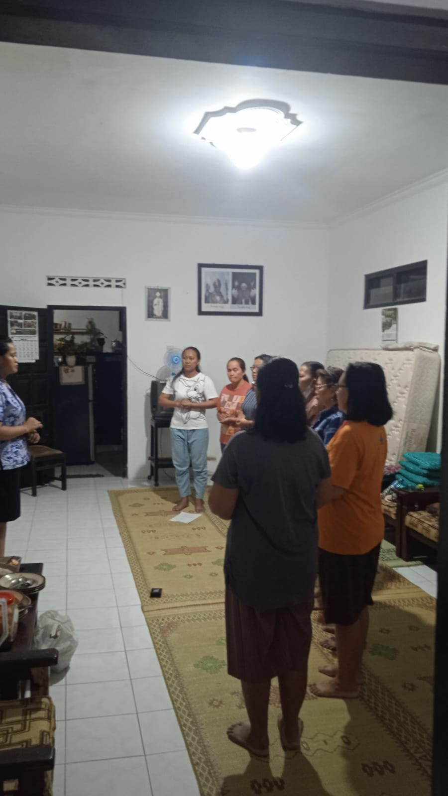 Latihan Koor Warga Koroulon Kidul Dalam rangka menyambut HUT Bimomartani