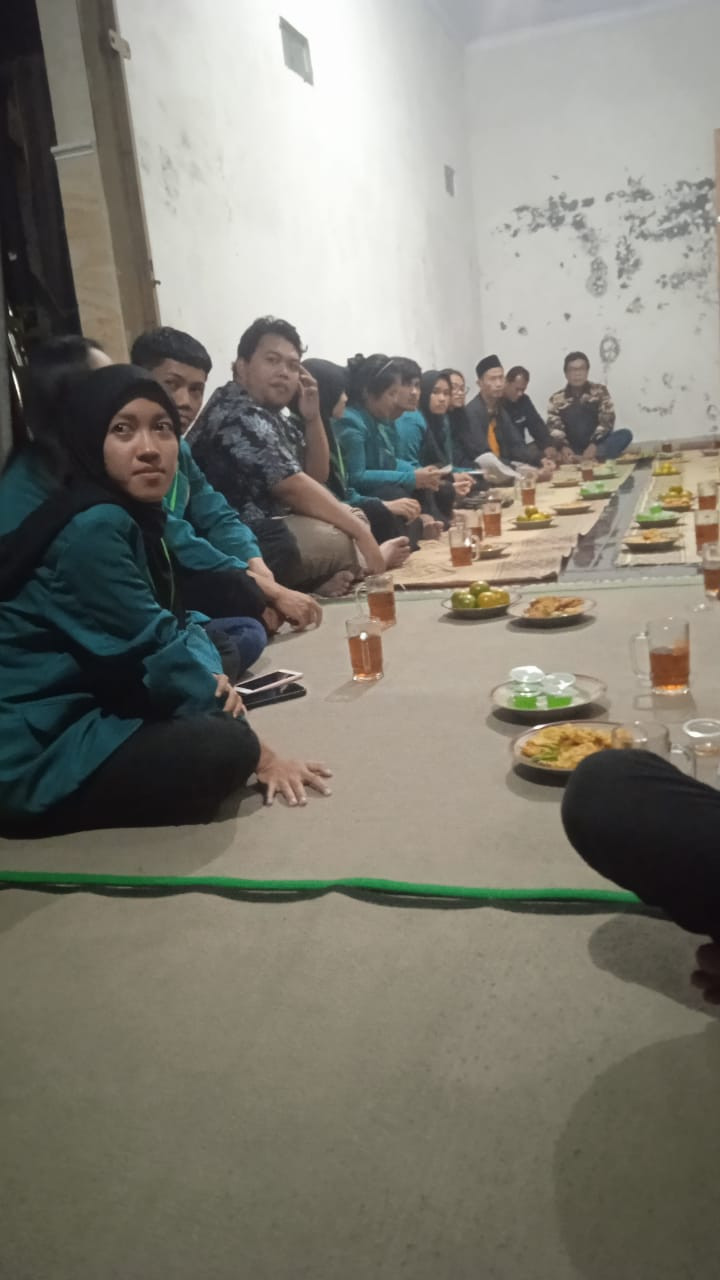 Sosialisasi Program Kerja Mahasiswa UST di Dusun Koroulon Kidul