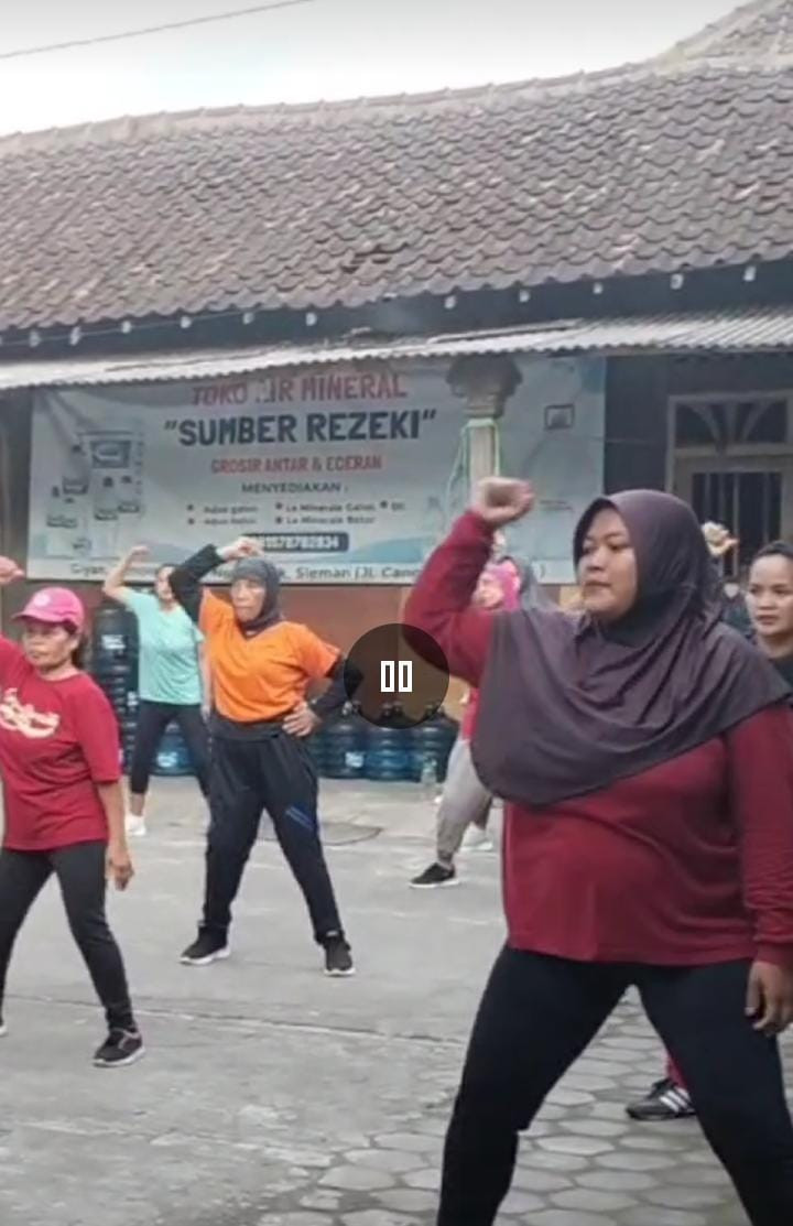 kegiatan senam ibu ibu dan remaja dusun giyan.