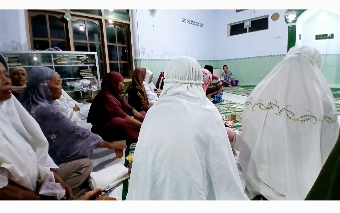 Yasinan rutin malam jum'at dusun Kalibulus