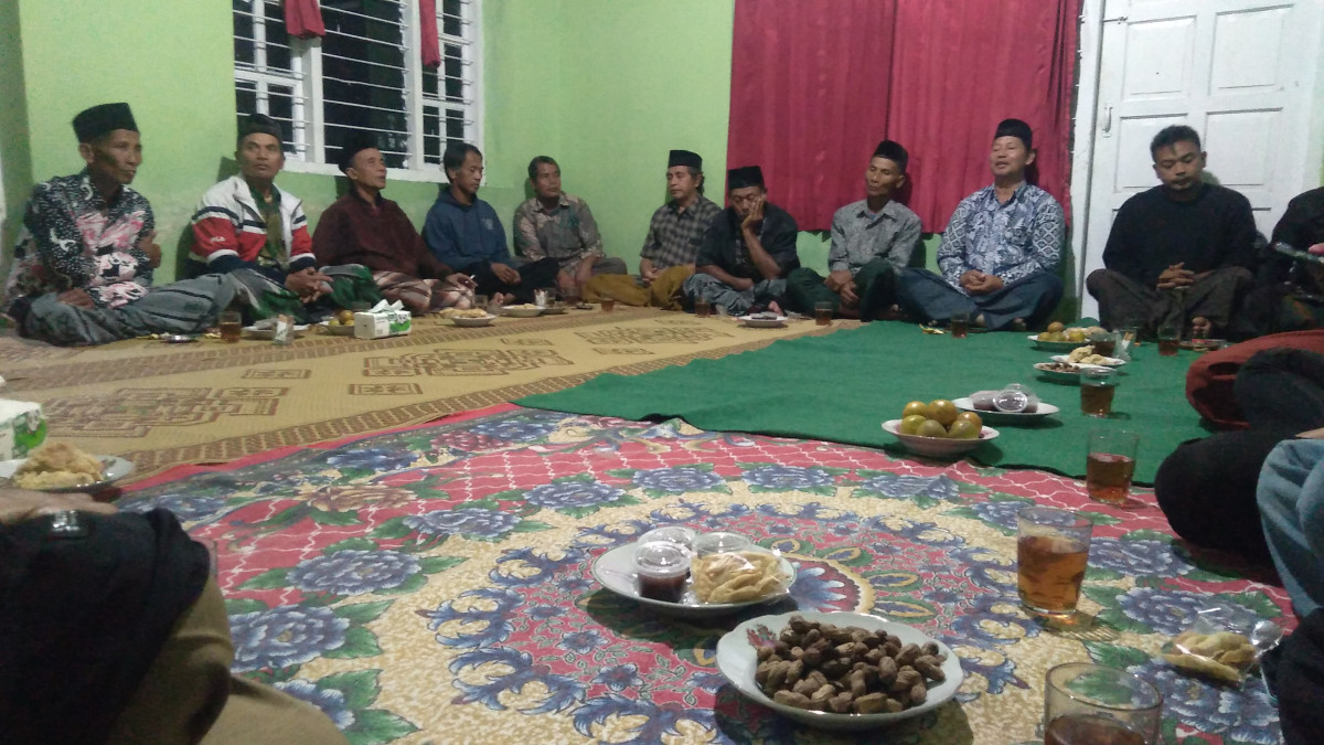 Rapat panitia hajatan cokrogaten