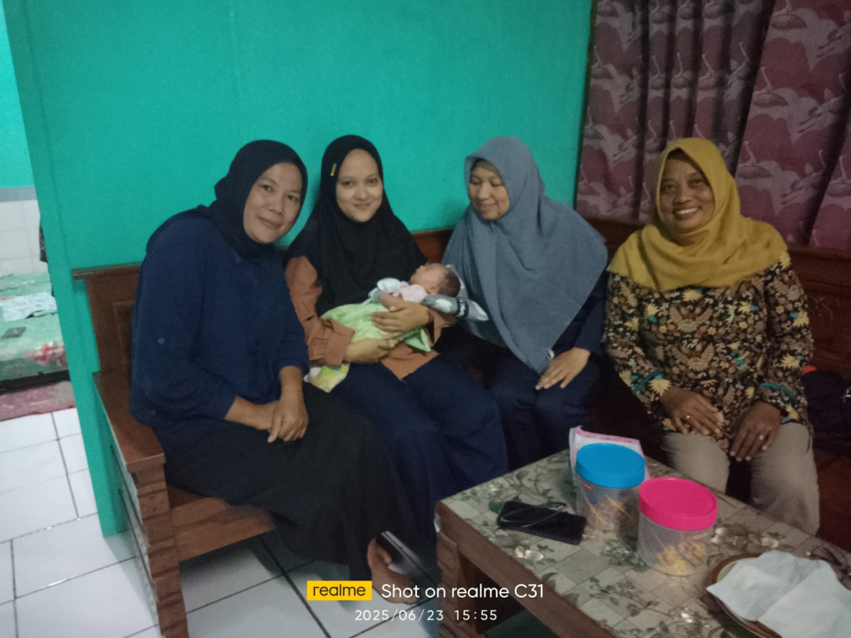 Pendampingan pasca salin oleh TPK di dusun Rogobangsan