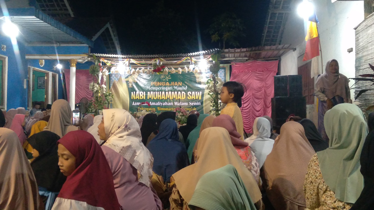 Pngajian amulud nabi warga cokrogaten