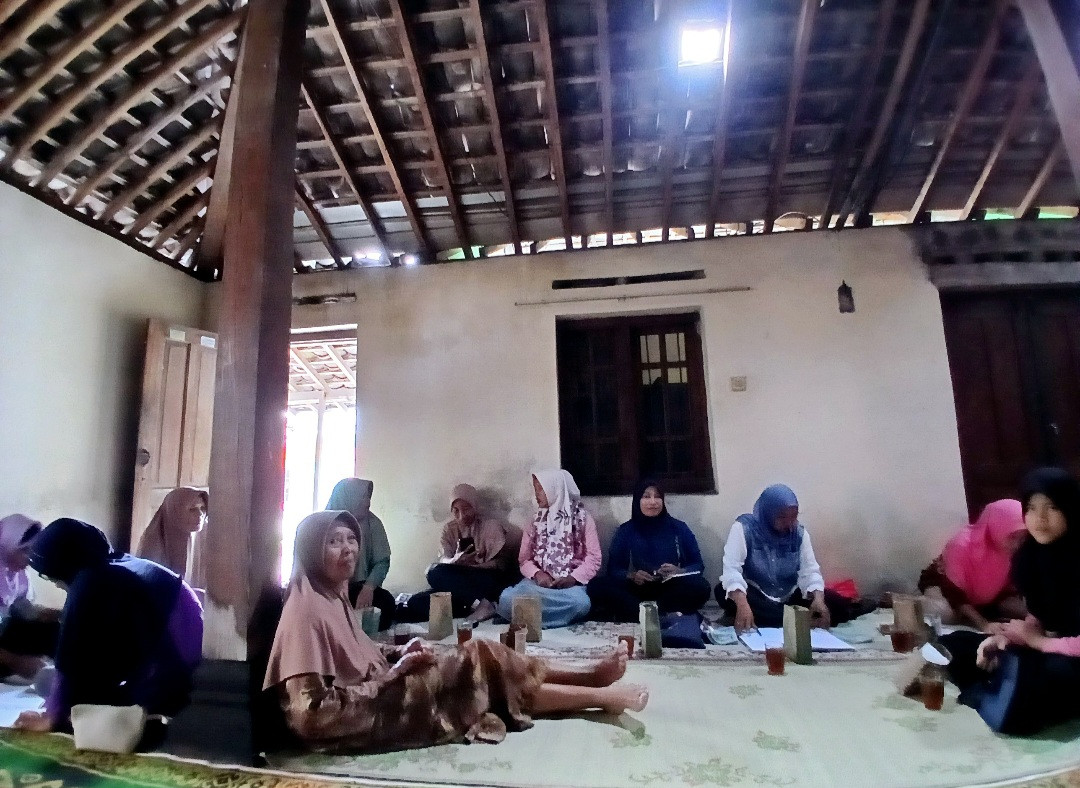 Pertemuan PKK RT 04 Padukuhan Kalibulus