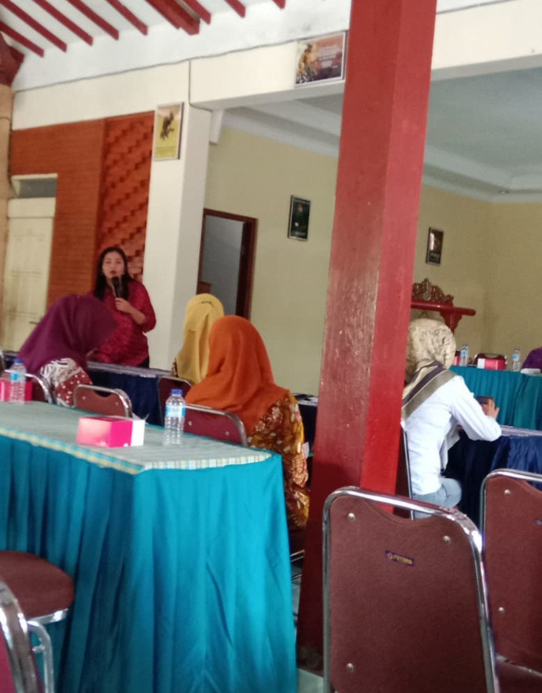 Kader Padukuhan Kalibulus mengikuti pertemuan kader