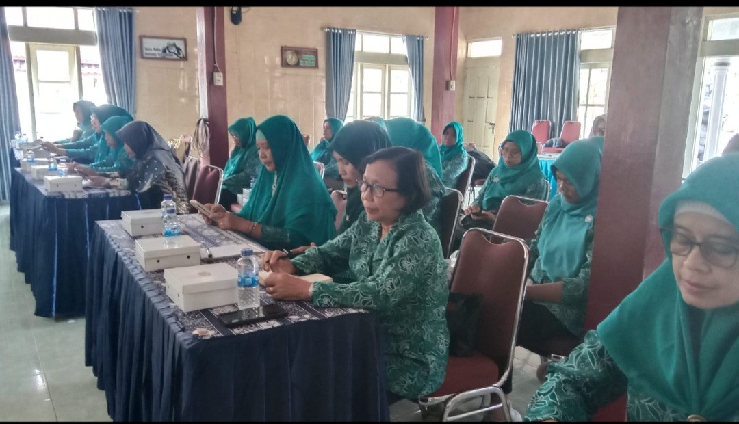 Kader Padukuhan Kalibulus mengikuti bimtek PKK