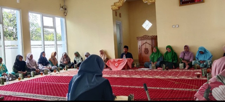 Pengajian muslimat ranting bimomartani di balong