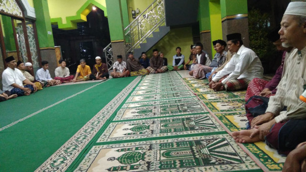 Pengajian di Masjid Ar-Rohmah