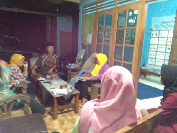 suasana Rapat koordinasi yang di pimpin oleh ketua kampung Kb Malangrejo
