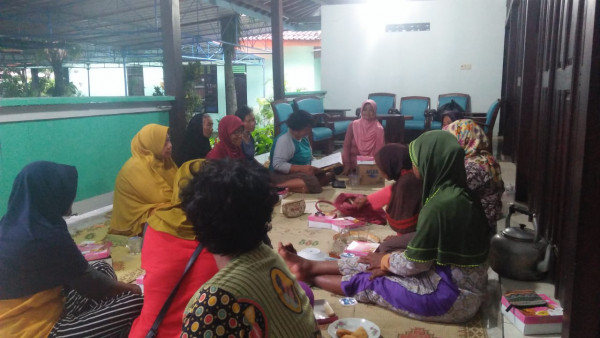 Suasana pertemuan kwt lestari