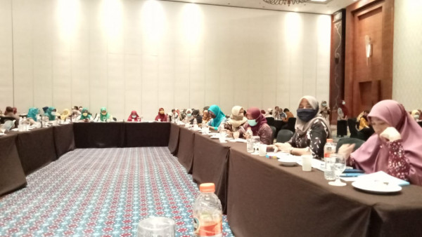 Workshop parenting 1001 cara bagi pengelola BKR