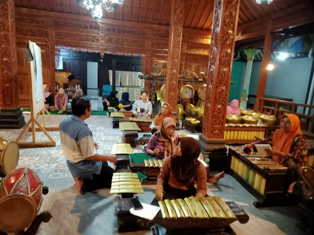 Pengenalan sosial budaya