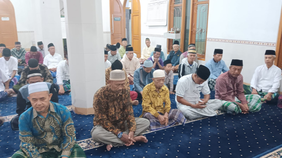 Agenda rutin padukuhan Bakungan  Doa bersama untuk para pahlawan dan leluhur Bakungan dalam rangka memperingati HUT RI