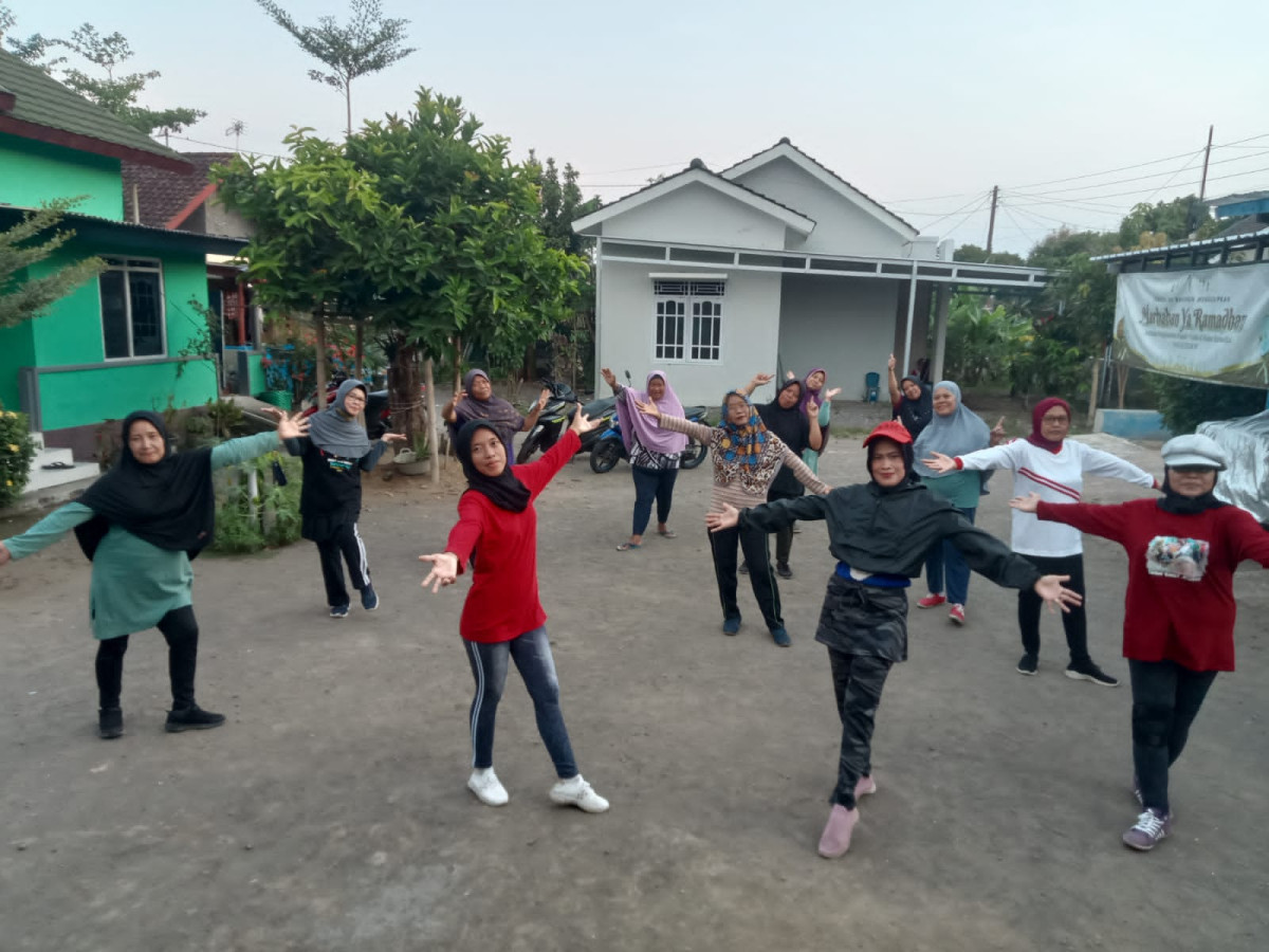 Senam sehat seneng ibu ibu padukuhan Bakungan