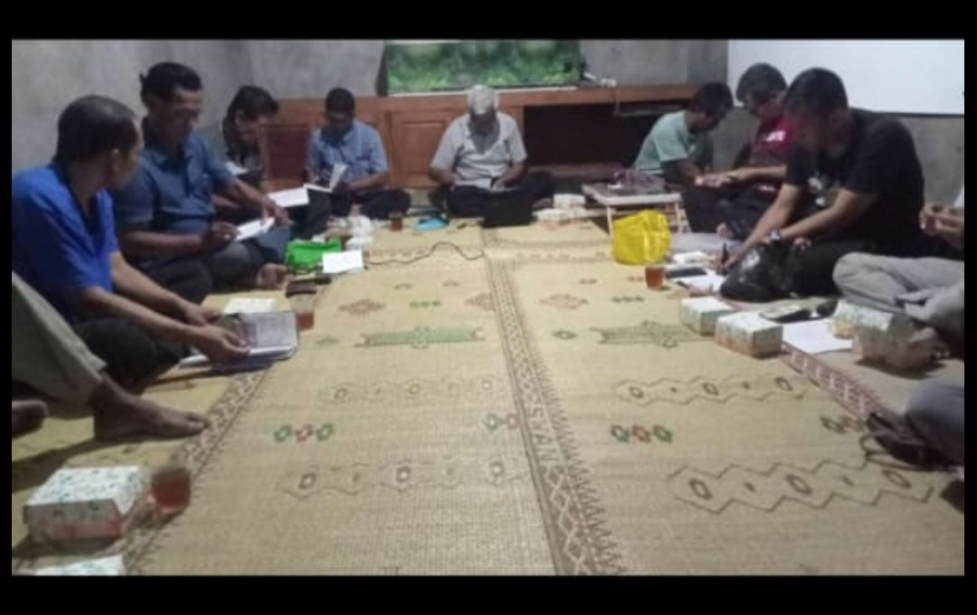 Rapat rutin Bapak2 rt 01