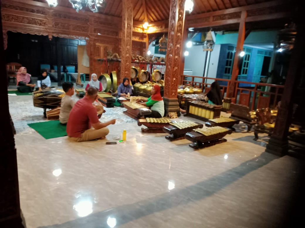 Latihan karawitan Laras Pertiwi Padukuhan malangrejo Persiapan  festival gamelan