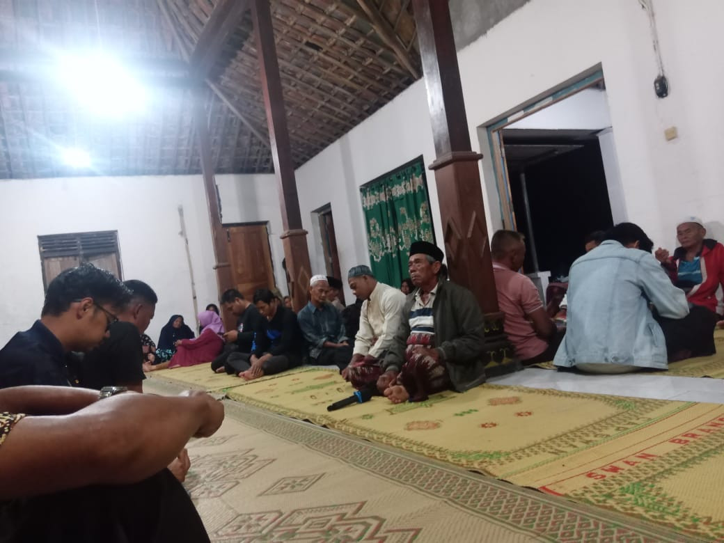 Rapat jaga warga