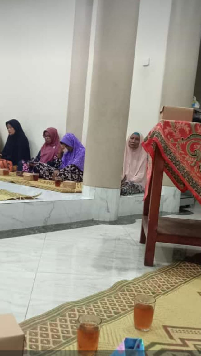 Pengajian rutin malam sabtu ibu2 warga krajan