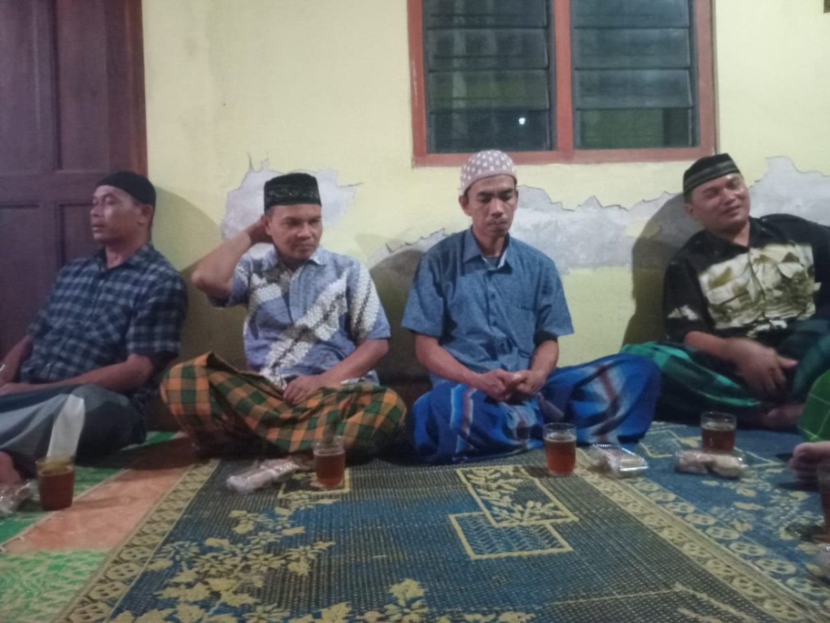 Tahlil dan Dzikir 40 hari RT 01 Pokoh